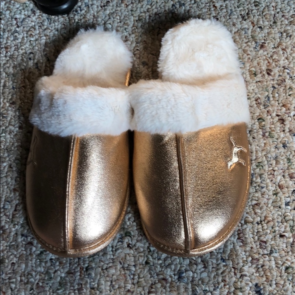 NEW! PINK Victoria’s Secret Sandals